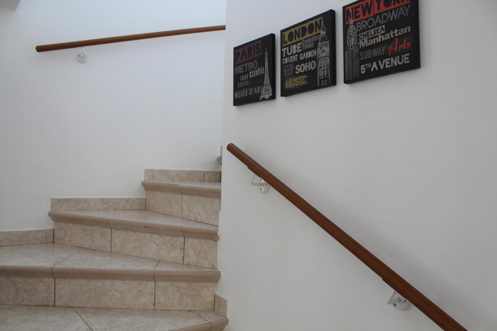 Estia Luxury Maisonette パ フォス 部屋 写真